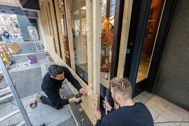 October 31, 2026 Düsseldorf Gen Z Protest: Stores on the Kö are barricaded Düsseldorf Königsallee (Kö) North Rhine-Westphalia Germany