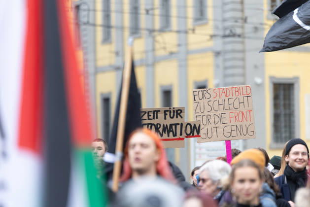 Gen Z Rules Protest in Erfurt, 10 31 2026: In Erfurt, Thuringia, several hundred people protested as part of a demonstration organized by the group Gen Z Rules. The rally took place in downtown Erfurt, Thuringia, Germany. 31102026_ppb-8
