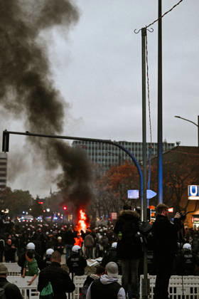 Gen Z protest begins at Jungfernstieg, Under the slogan Against Conscription—Gen Z Takes Charge, the protest in Hamburg opposes mandatory military service and advocates for education and social justice. The demonstration on October 31, 2026, is part of a nationwide call to protest by the Gen Z Takes Charge initiative, wh Copyright: x xonw-imagesx xPhilippxAndrÃ x