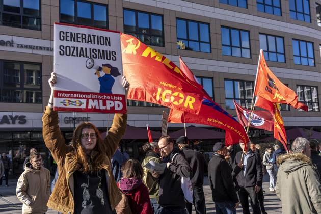 A demonstration organized by the group GenZ in downtown Essen, modeled after youth protests in France and elsewhere, protested against dilapidated schools, conscription, rising prices, cuts to social services, surveillance, right-wing pressure, and the government; over