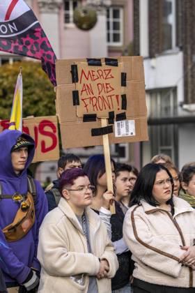 A demonstration organized by the group GenZ in downtown Essen, modeled after youth protests in France and elsewhere, protested against dilapidated schools, conscription, rising prices, cuts to social services, surveillance, right-wing pressure, and the government; over