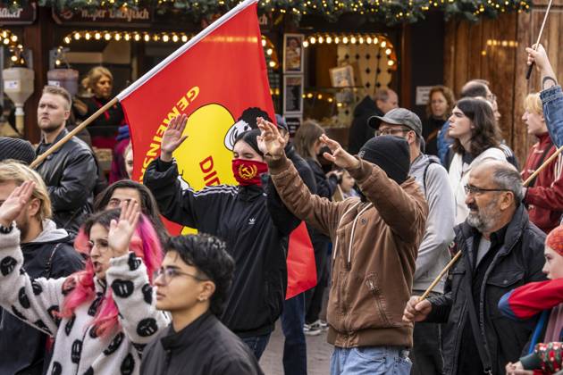 A demonstration organized by the group GenZ in downtown Essen, modeled after youth protests in France and elsewhere, protested against dilapidated schools, conscription, rising prices, social cuts, surveillance, right-wing pressure, and the government; over 3,000 partic