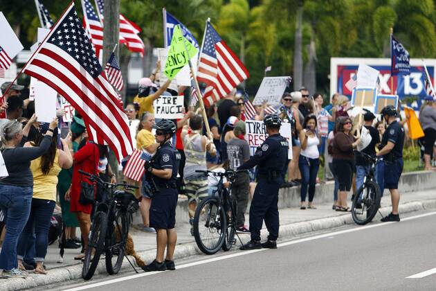 Coronavirus in den USA, Protest gegen Corona-Maßnahmen in Florida