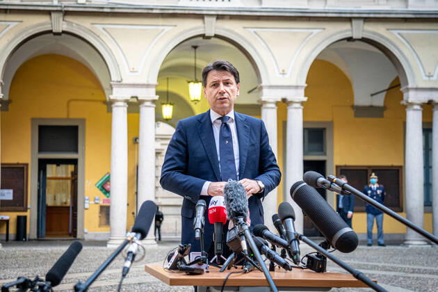 Coronavirus in Italien, Ministerpräsident Giuseppe Conte Pressekonferenz in Mailand