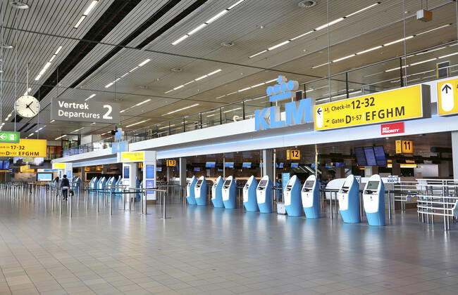 Coronavirus in den Niederlanden, Flughafen Schiphol weitgehend leer
