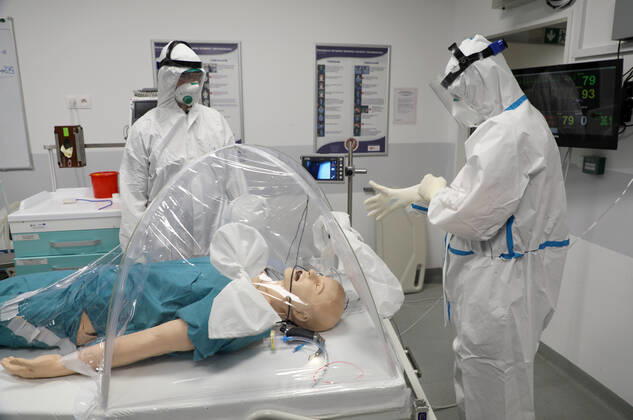 Coronavirus in Polen, Barrier-Schutzzelt zur Behandlung von Covid19-Patienten