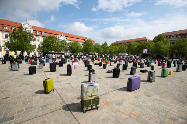 Coronavirus in Sachsen Anhalt, Demo von Reiseunternehmern und Reiseveranstaltern in Magdeburg