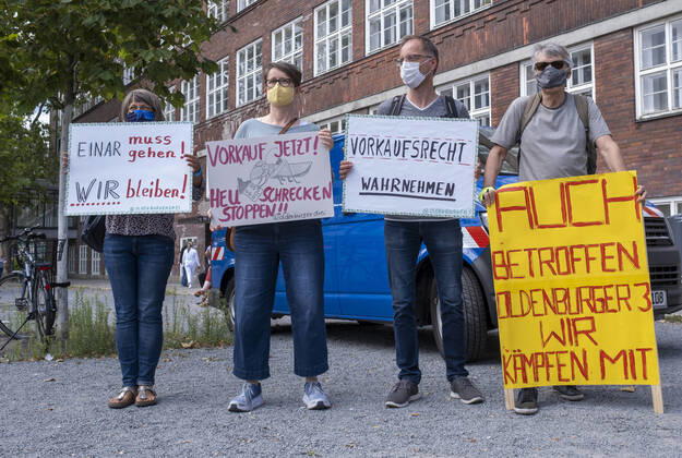 Berlin, protest against purchase of houses by Skjerven
