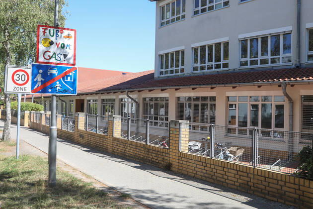 Berlin, Corona Fall at the Anna Essinger School in Zehlendorf