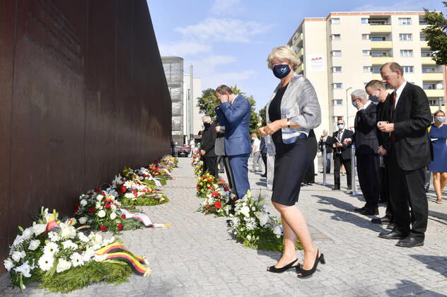 Berlin, commemoration and wreath-laying ceremony on the anniversary of the construction of the Berlin Wall