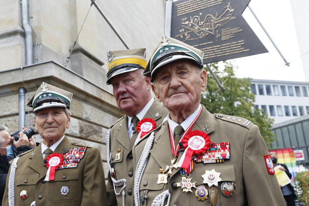 Berlin, unveiling of a monument for Polish liberators in front of the TU