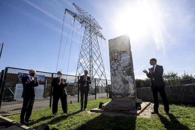Brussels, piece of the Berlin Wall is ceremonially inaugurated
