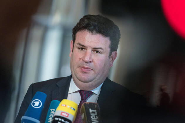 Berlin, Hubertus Heil gives interview in the Bundestag