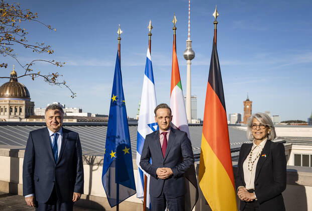 Berlin, Heiko Maas meets Hafsa Abdulla Mohamed Sharif Alulama and Jeremy Issacharoff