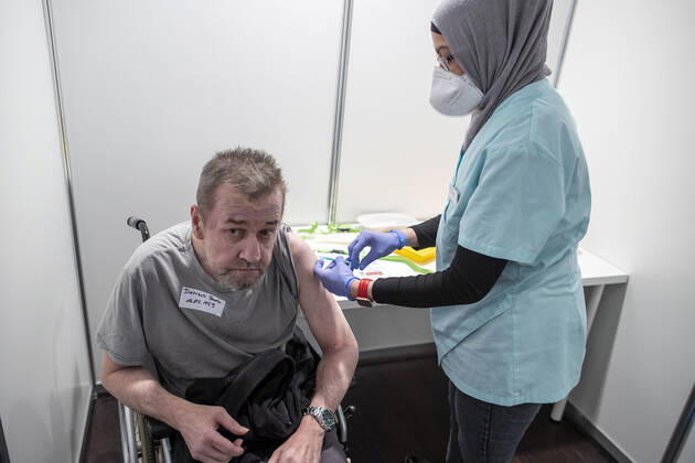 Coronavirus in NRW, Impfstart in Duisburg