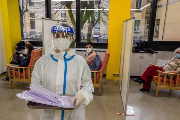 Coronavirus in Italien, Impfstart in Mailand