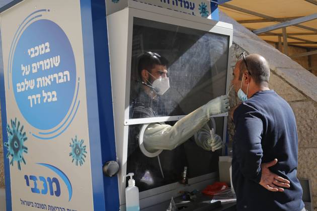 Israel tightens Corona rules, archive images