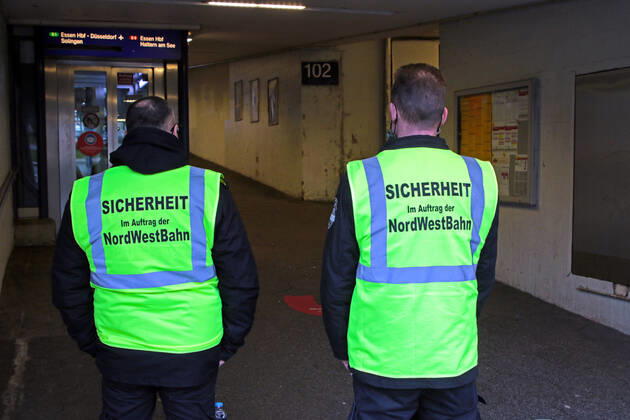 Coronavirus in NRW, Sicherheitsdienste überwachen Lockdown-Maßnahmen in Essen