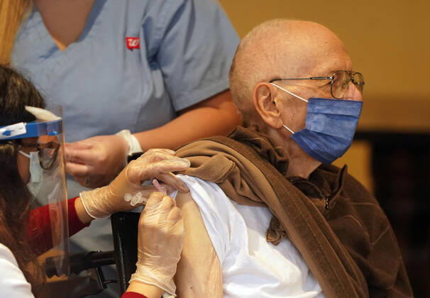 Coronavirus in den USA, Impfungen in Lake St. Louis, Missouri