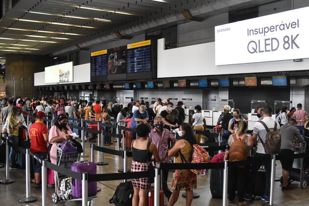 Coronavirus in Brasilien, Stark frequentierter Flughafen in Sao Paulo