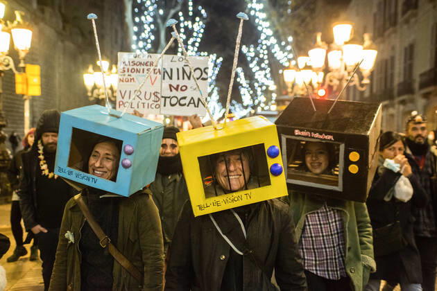 Coronavirus in Spanien, Impfgegner protestieren in Barcelona
