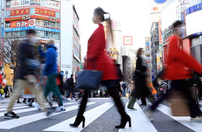 Coronavirus in Japan, Menschenmassen trotz Anstieg der Neuinfektionen in Tokio