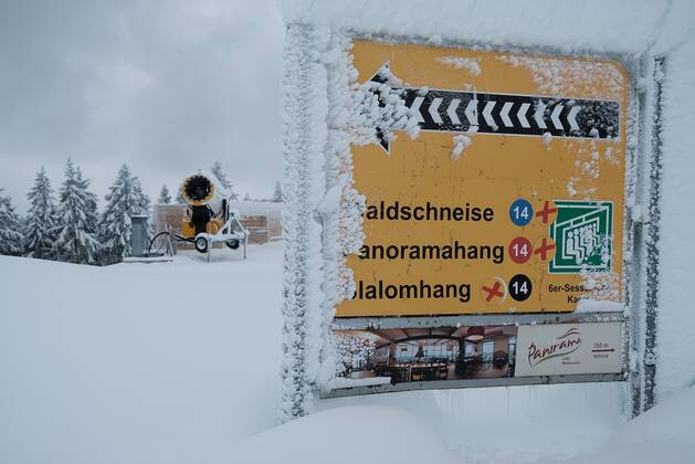 Coronavirus in NRW, Winterberg im Sauerland für Tagestouristen gesperrt