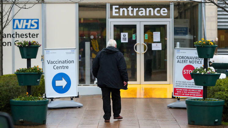 Coronavirus in Großbritannien, Impfzentrum in Manchester