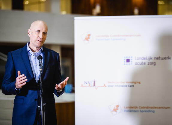 Coronavirus in den Niederlanden, Ernst Kuipers Pressekonferenz in Rotterdam