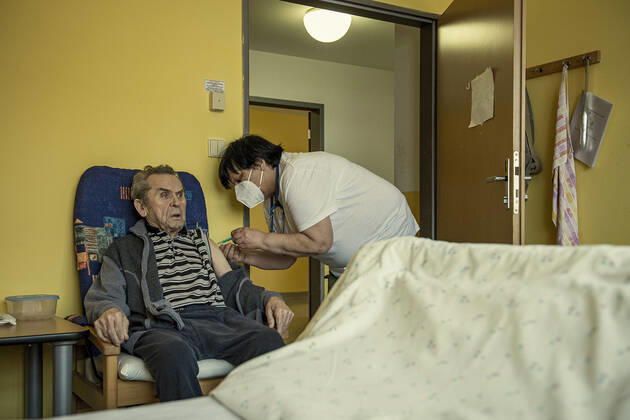 Coronavirus in Tschechien, Impfungen in Altenheim in Liberec