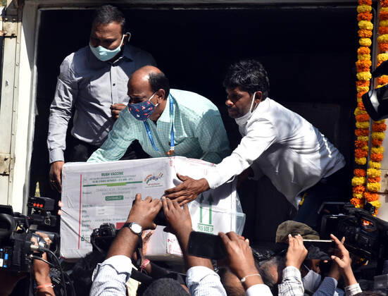 Coronavirus in Indien, Ankunft von Impfstoffen in Hyderabad