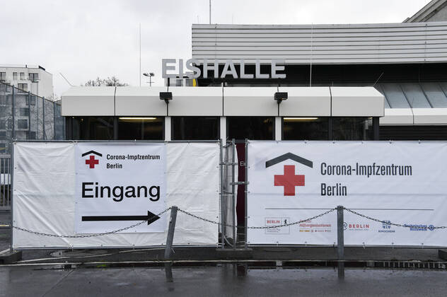 Coronavirus in Berlin, Impfzentrum im Erika-Heß-Eisstadion eröffnet