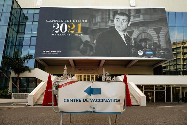 Coronavirus in Frankreich, Impfzentrum im Palais des Festivals in Cannes