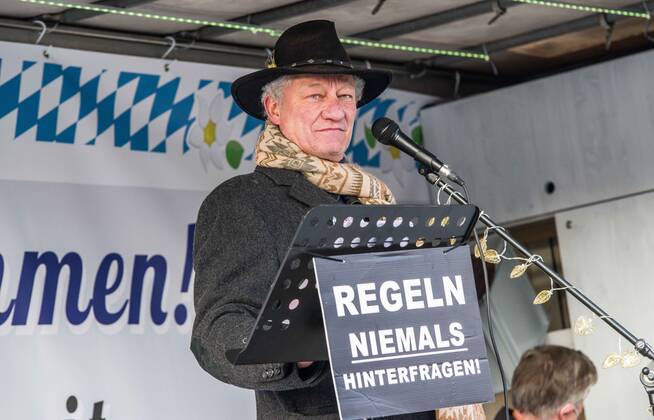 Coronavirus in Bayern, Protest gegen Corona-Maßnahmen in Fürstenfeldbruck