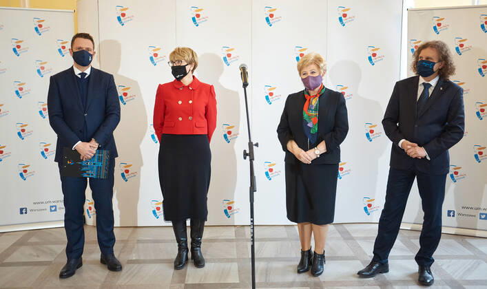 Coronavirus in Polen, Pressekonferenz mit Rafal Kazimierz in Warschau