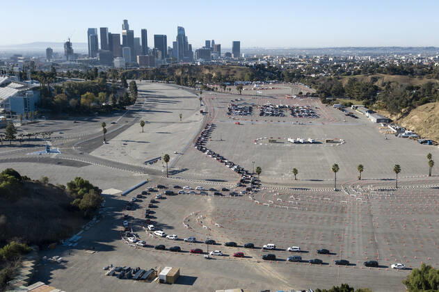 Coronavirus in den USA, Impfzentrum am Dodger Stadium in Los Angeles