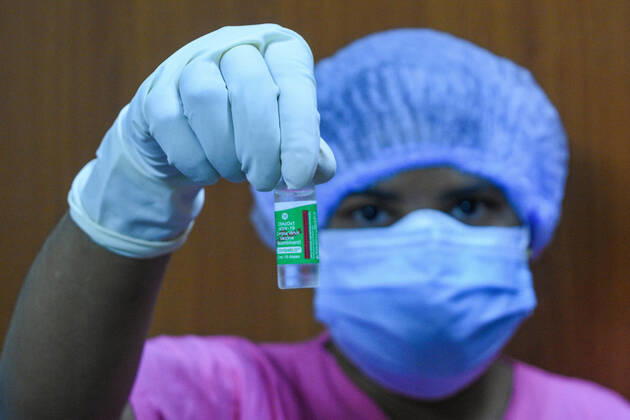 Coronavirus in Indien, Impfaktion in Kalkutta