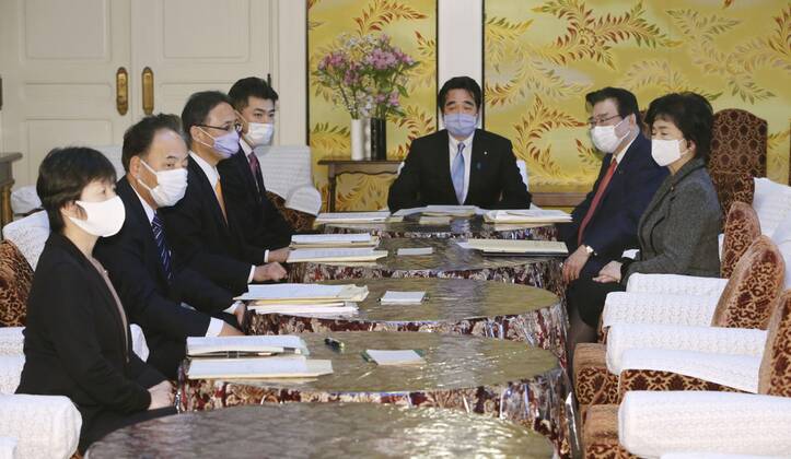 Coronavirus in Japan, Parteiübergreifendes Treffen in Tokio