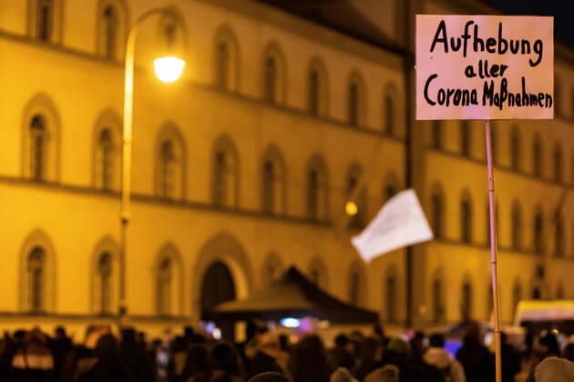 Coronavirus in Bayern, Demonstration gegen Auflagen in München