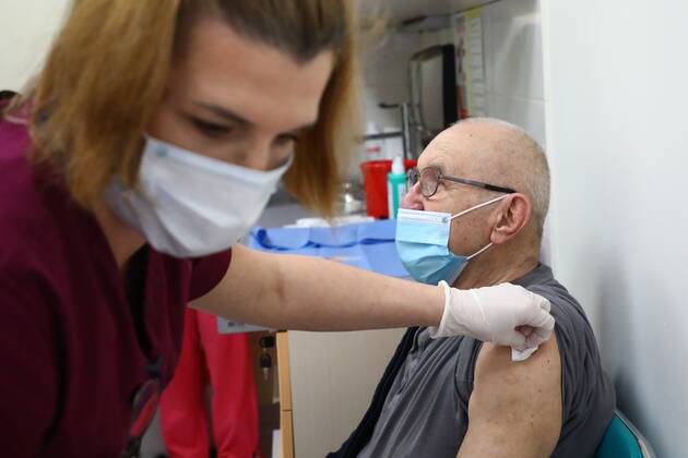 Coronavirus in Polen, Impfstart für über 80-jährige in Krakau