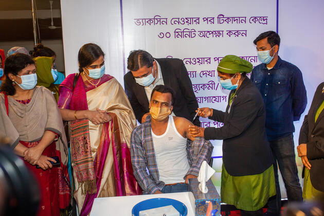 Coronavirus in Bangladesch, Impfungen in Dhaka