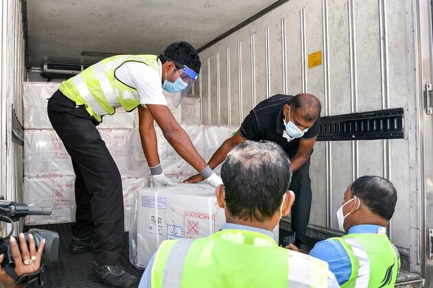 Coronavirus in Sri Lanka, Ankunft von Impfstoff in Colombo