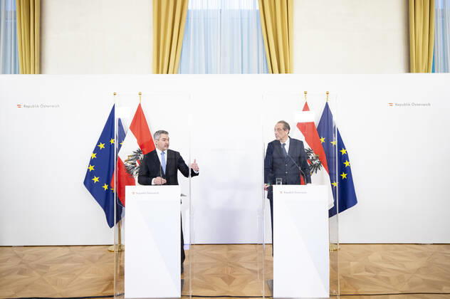 Coronavirus in Österreich, Pressekonferenz von Karl Nehammer und Heinz Faßmann in Wien
