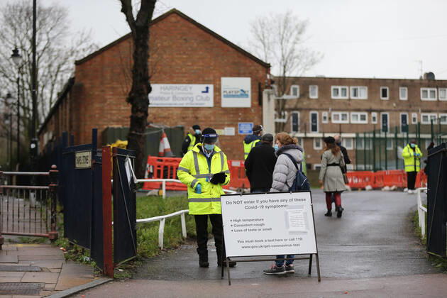 Coronavirus in Großbritannien, Suche nach mit südafrikanischer Variante Infizierten in London