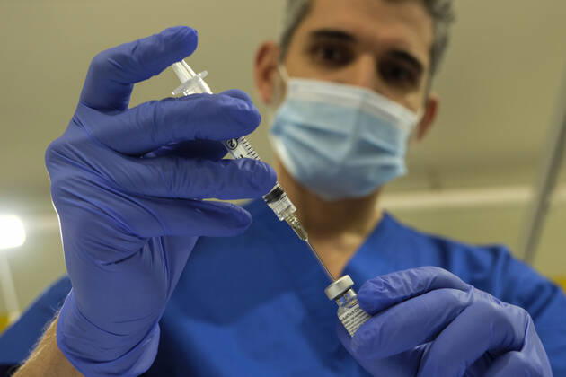Coronavirus in den USA, Impfung in Los Angeles