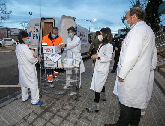 Coronavirus in Spanien, AstraZeneca Impfstofflieferung in Saragossa