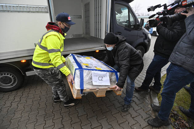 Coronavirus in Tschechien, AstraZeneca Impfstofflieferung in Prag
