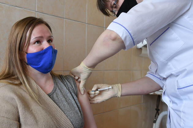 Coronavirus in Russland, Impfungen mit Sputnik-V-Impfstoff in Wladiwostok