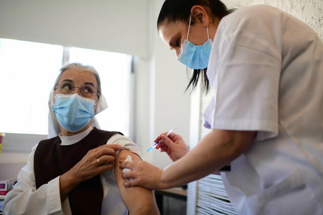 Coronavirus in Israel, Arbeit in Impfzentrum in Tel Aviv