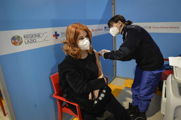 Coronavirus in Italien, Impfungen am Leonardo da Vinci Flughafen Rom Fiumicino